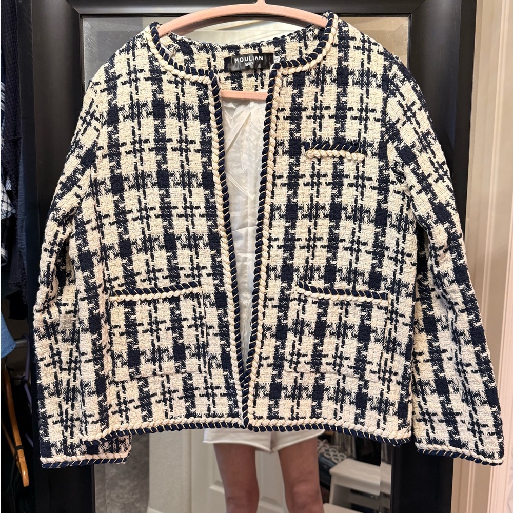 Elegant Navy and Cream Tweed Blazer